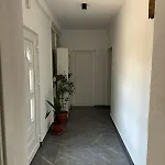 Oblak Apartment *